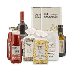 Pacco Cucina: orecchiette, olio, passata di pomodoro, farina, vino